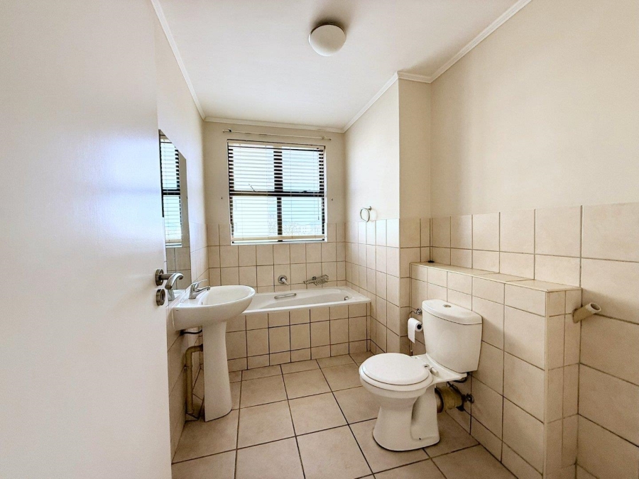 To Let 2 Bedroom Property for Rent in Century City Western Cape
